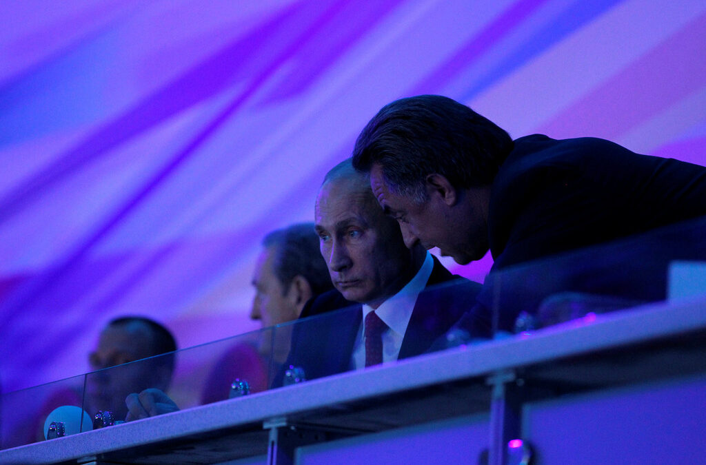 Президентът Владимир Путин и министърът на спорта Виталий Мутко. Президентът Владимир Путин и министърът на спорта Виталий Мутко.