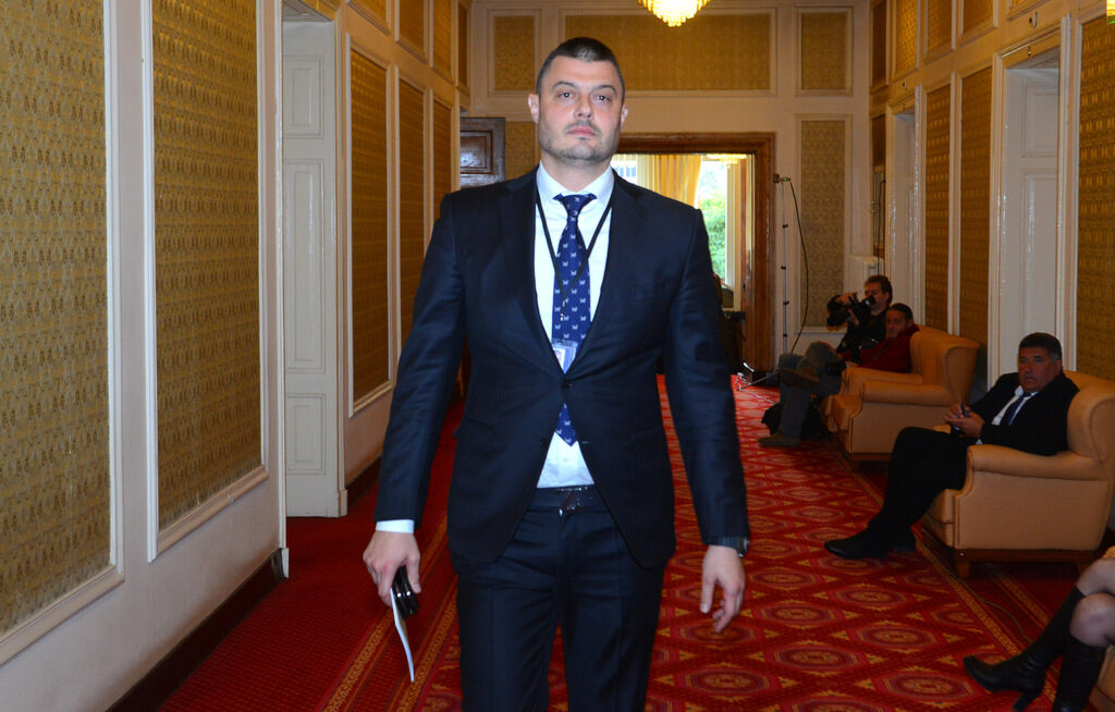 Николай Бареков при откриване на 43 - то Народно събрание след предсрочните избори на 5 октомври 2014
