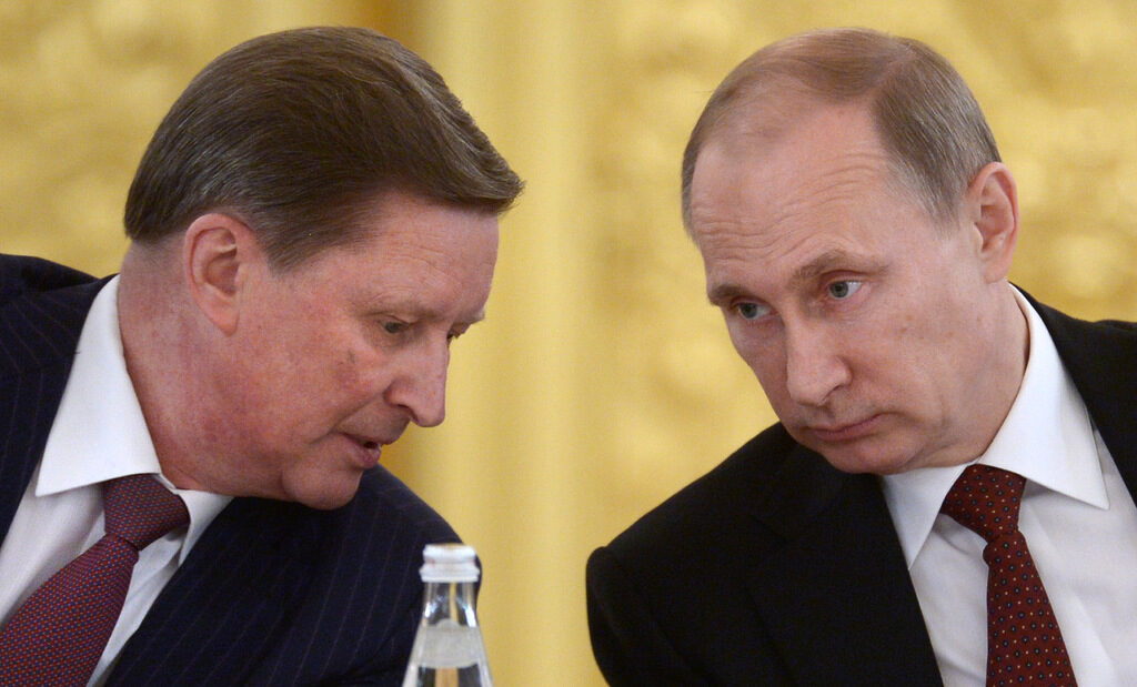 Сергей Иванов (вляво) сам е поискал от Путин да бъде освободен. Сергей Иванов (вляво) сам е поискал от Путин да бъде освободен.