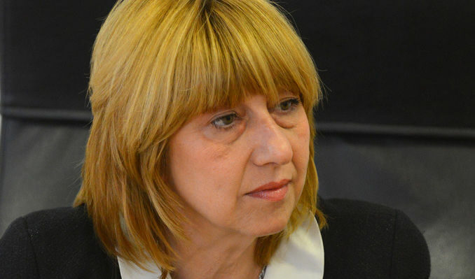 Анелия Клисарова
