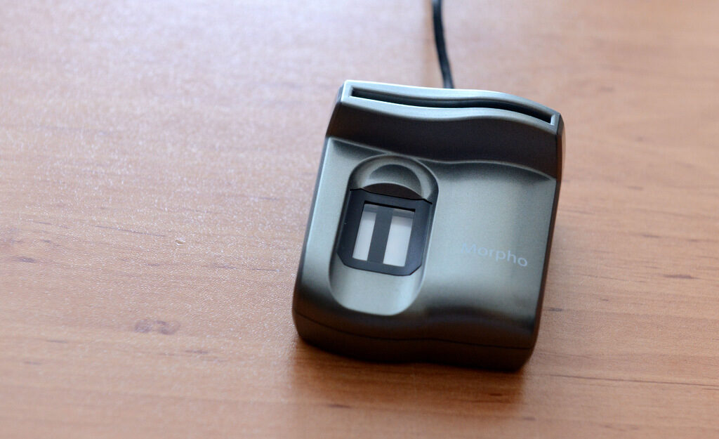 Така изглежда устройството, което от 1 ноември удостоверява всяко посещение в болницата Така изглежда устройството, което от 1 ноември удостоверява всяко посещение в болницата