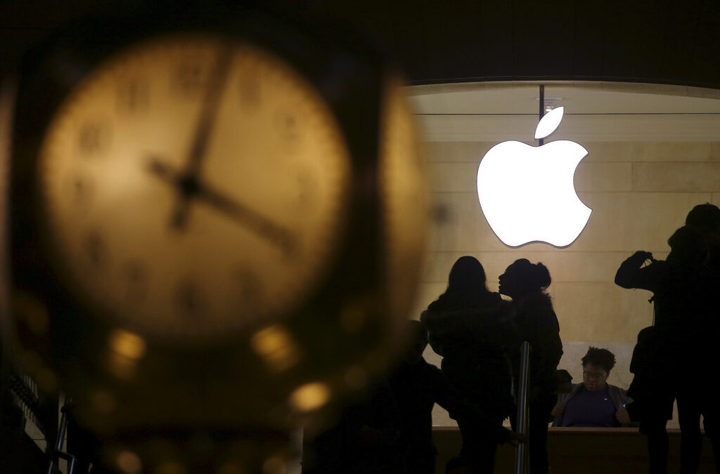 Apple разчиства магазина си за приложения