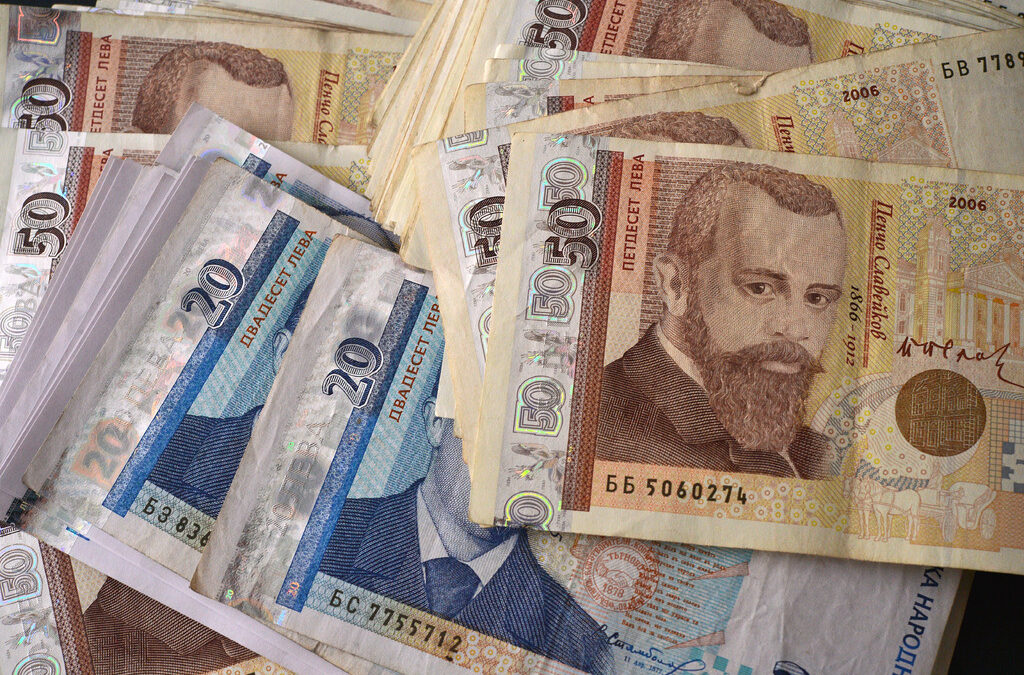 Счетоводителка откраднала близо 400 хил.лв. за 12 години Счетоводителка откраднала близо 400 хил.лв. за 12 години