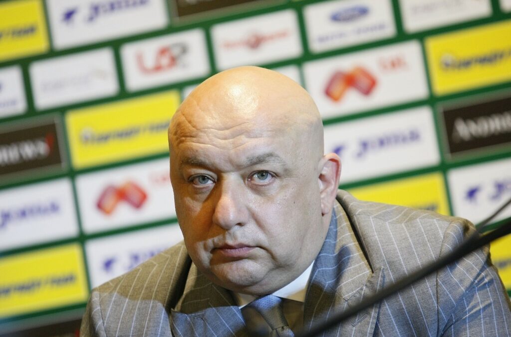 Преди месец министърът на спорта Красен Кралев обяви, че се спекулира по проблема с премиите