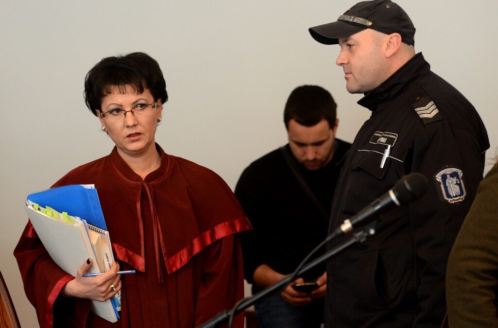 Областната прокуратура на Враца промени обвинението към двамата братяИван и Десислав Дамянови, обвинени за убийството на 18-годишния Тодор Йорданов. на снимката: главния прокурор Румяна Арнаудова.