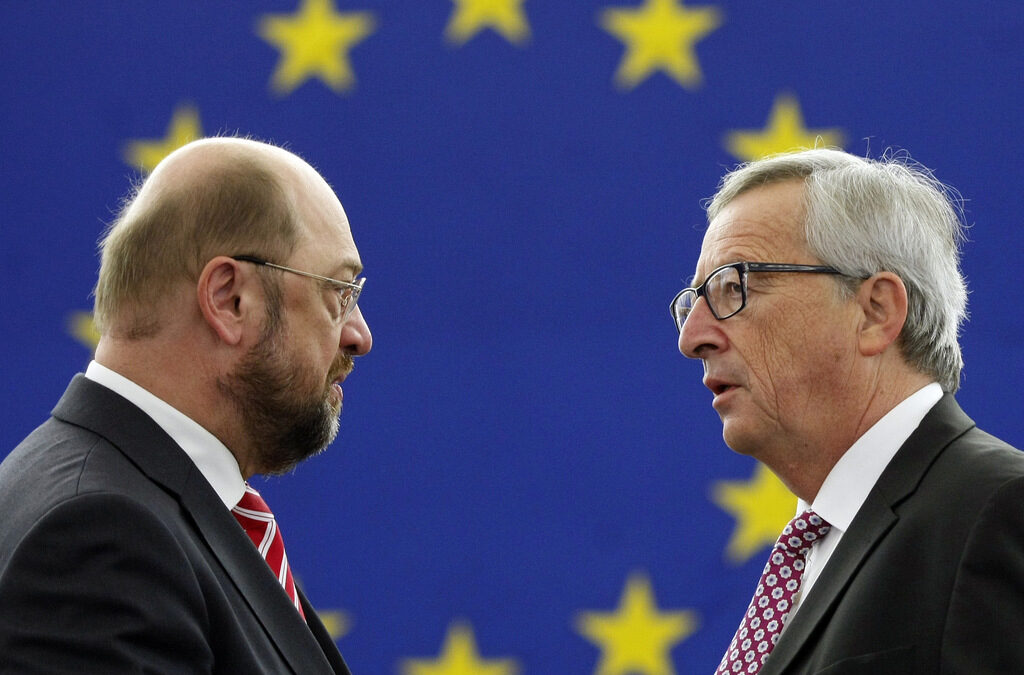 Председателят на Европарламента Мартин Шулц и на Европейската комисия Жан-Клод Юнкер
