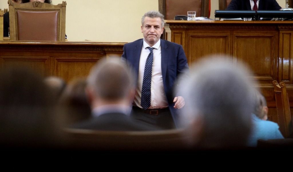Здравната комисия ще разпита Москов за проблемите във Фонда за лечение на деца