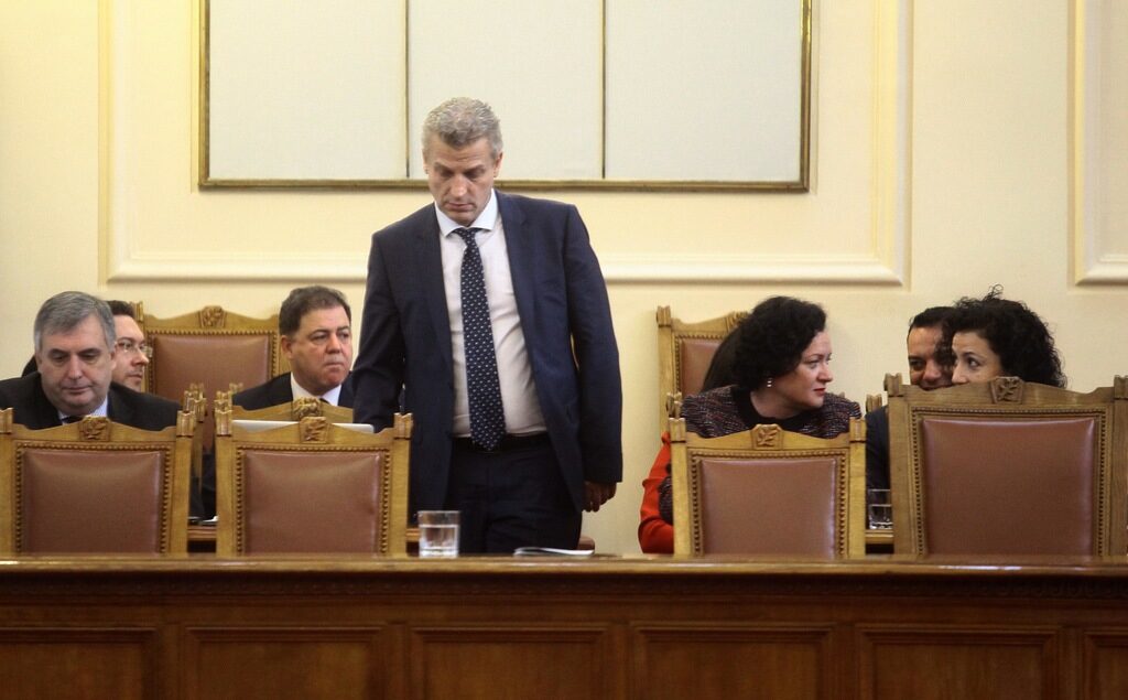 Здравната комисия в парламента изслушва днес Москов за Фонда за лечение на деца