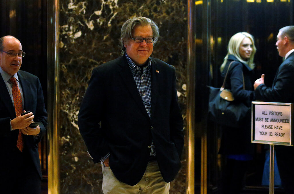 Стивън Банън, бившият изпълнителен директор на Breitbart News Стивън Банън, бившият изпълнителен директор на Breitbart News