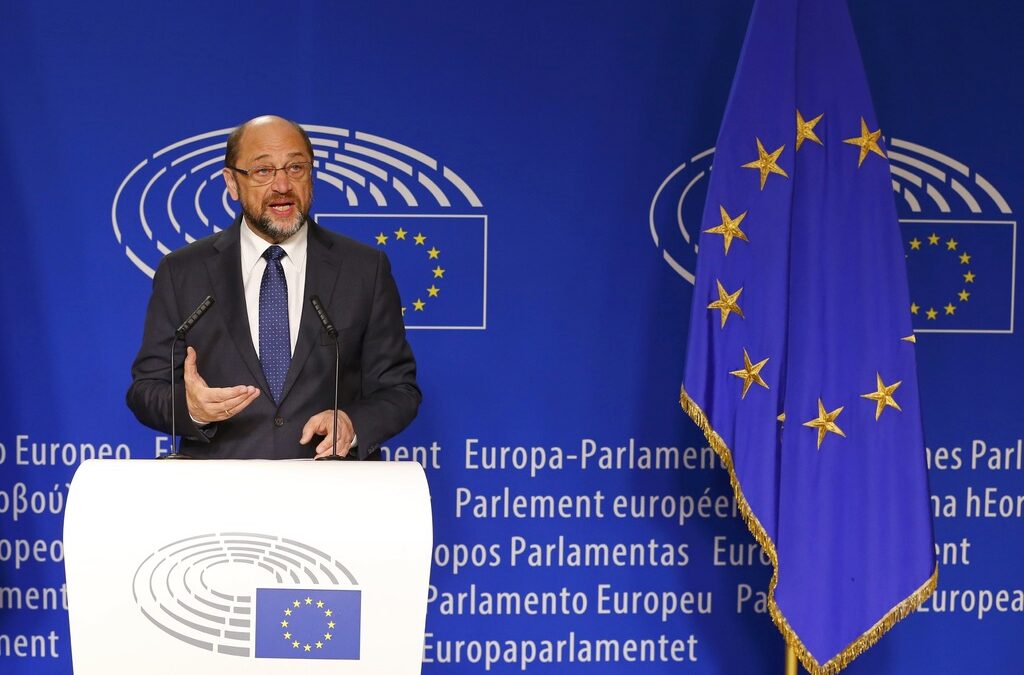 Председателят на Европейския парламент се оттегля и се връща в политиката в Германия (обновена)