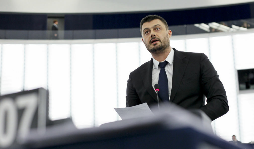 Бареков закри "България без цензура", щял да възроди идеите си в нов проект Бареков закри "България без цензура", щял да възроди идеите си в нов проект