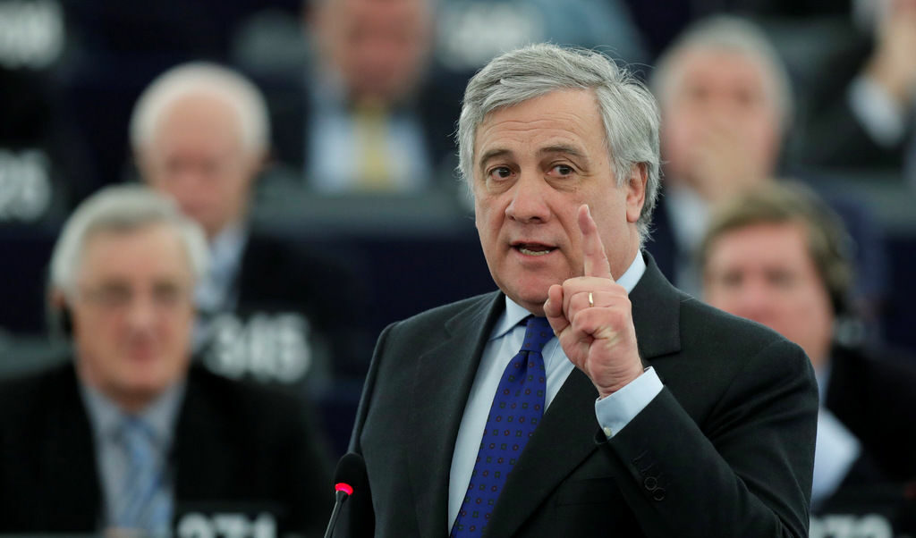 Италианецът Таяни е новият председател на Европарламента, десницата овладя върховете на ЕС