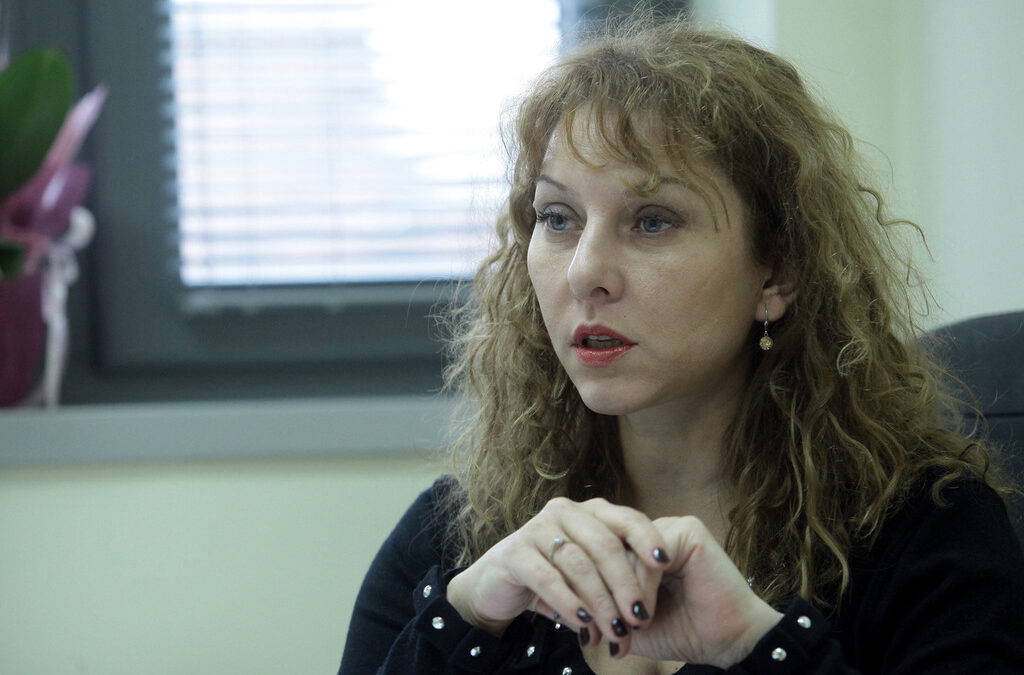 Милка Итова, член на ВСС заяви по време на дебата, че Албена Ботева е отличен професионалист и доказан ръководител, но няма да я подкрепи, защото не разбира как така е подала оставка, а след това е готова да оглави съда.