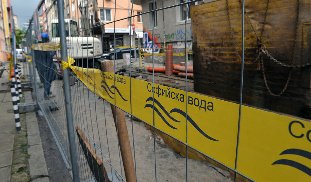 Ремонти спират водата в почти всички райони на столичния квартал "Люлин"