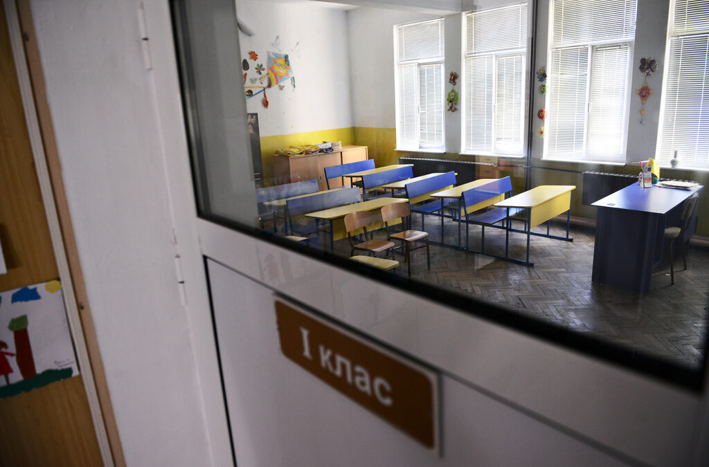Правителството даде допълнително пари за училища и детски градини