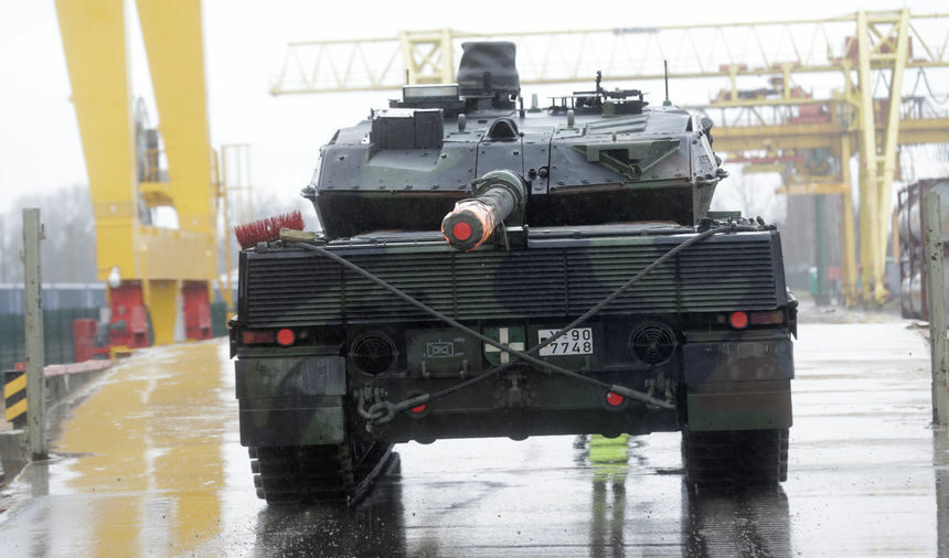 Новият център няма да се занимава с военни мисии, които може да дублират задачи на НАТО.