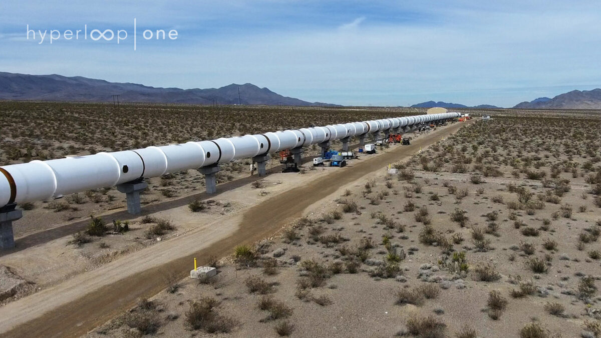 Hyperloop One обяви начало на тестове с прототип през лятото