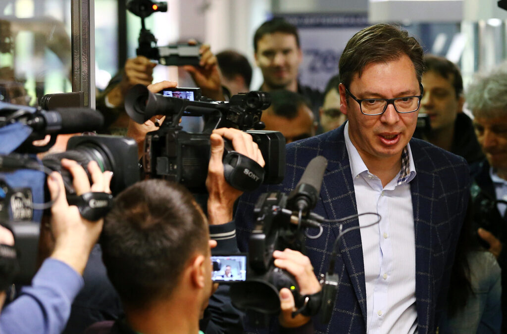 Сръбският премиер Вучич печели президентските избори от първия тур