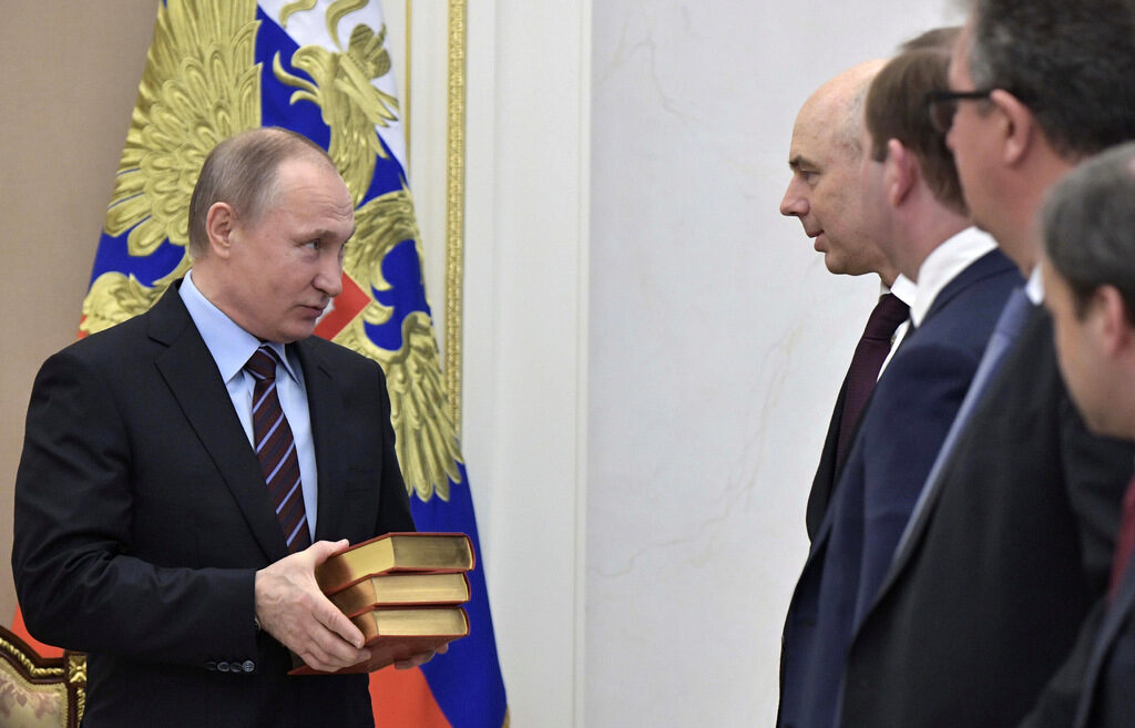 В Кремъл започва борба за бъдещия наследник на Путин