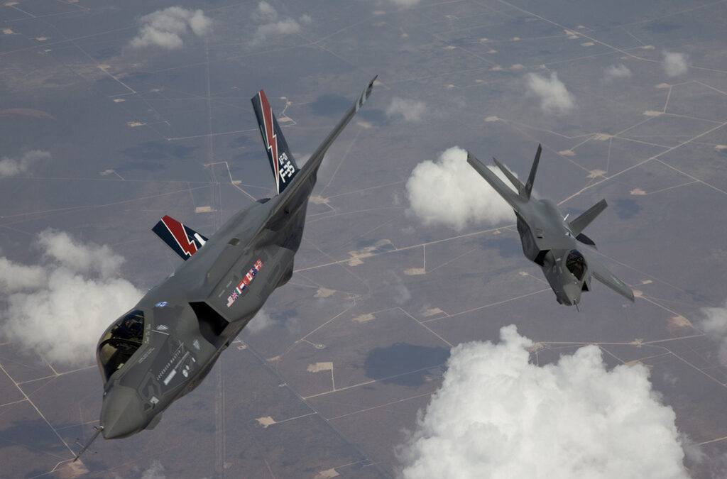 "Невидимият изтребител" F-35 ще демонстрира възможностите си утре в България "Невидимият изтребител" F-35 ще демонстрира възможностите си утре в България