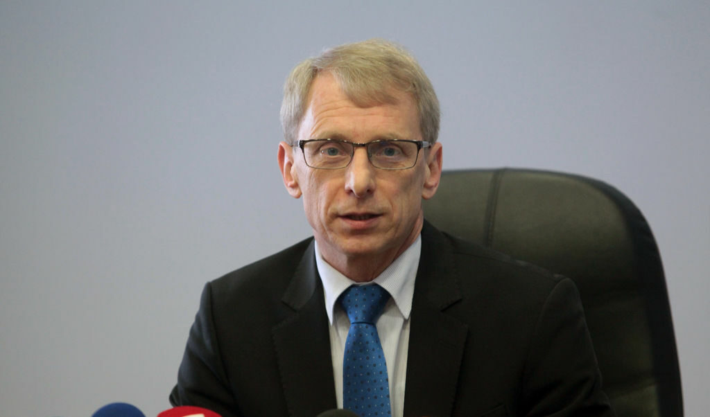 Служебният министър на образованието Николай Денков Служебният министър на образованието Николай Денков