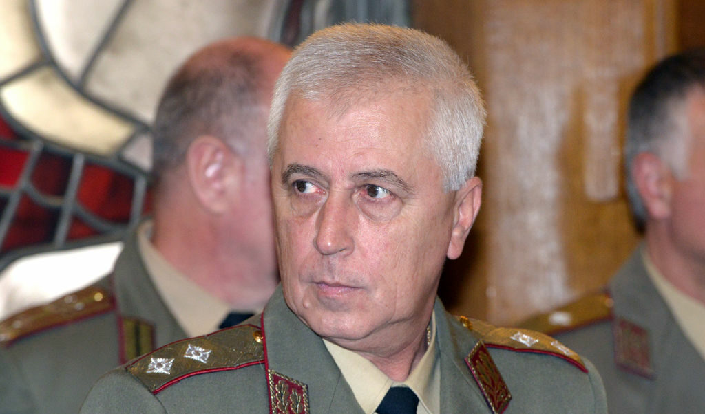 Министър Николай Петров Министър Николай Петров