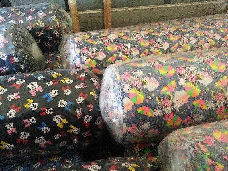 Митничари задържаха пет тона платове с картинки на "Дисни" и "Енгри бърдс"