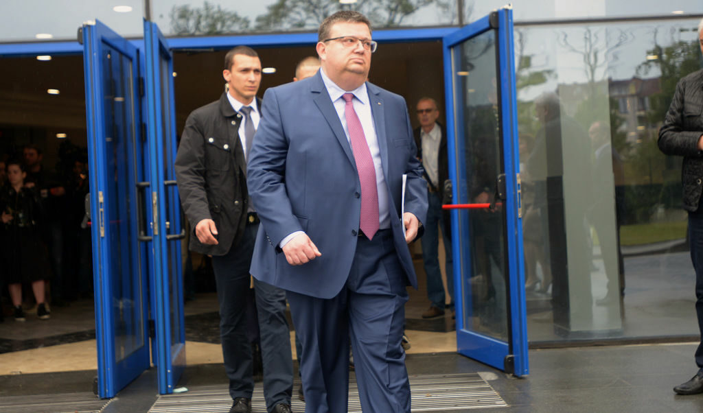 Кметът на Асеновград е обвинен заради фиктивна обществена поръчка