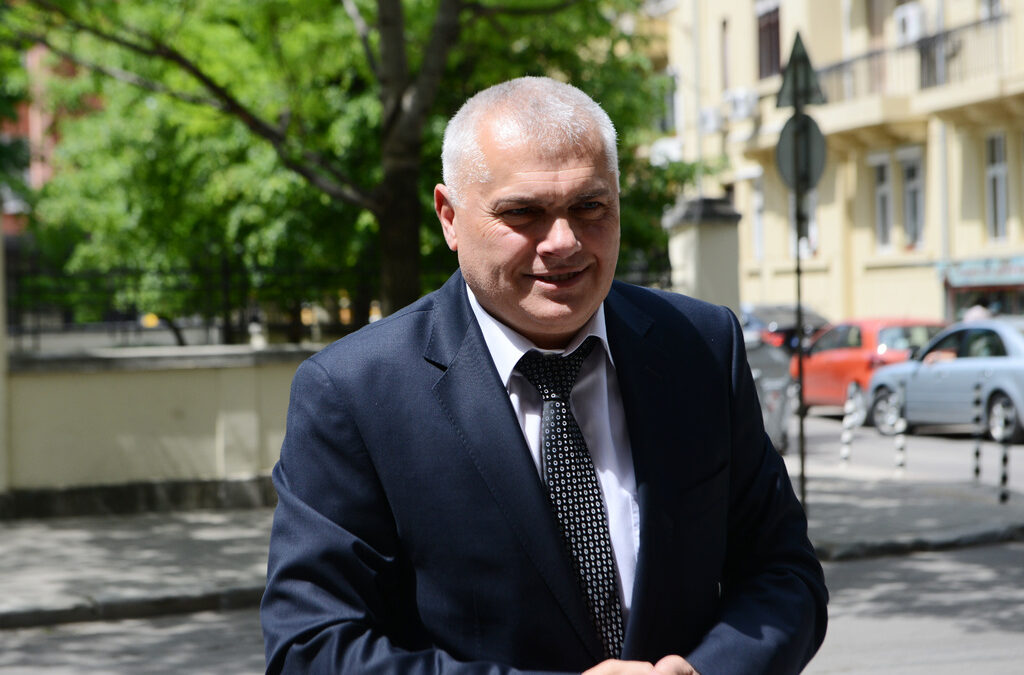 Министър Валентин Радев