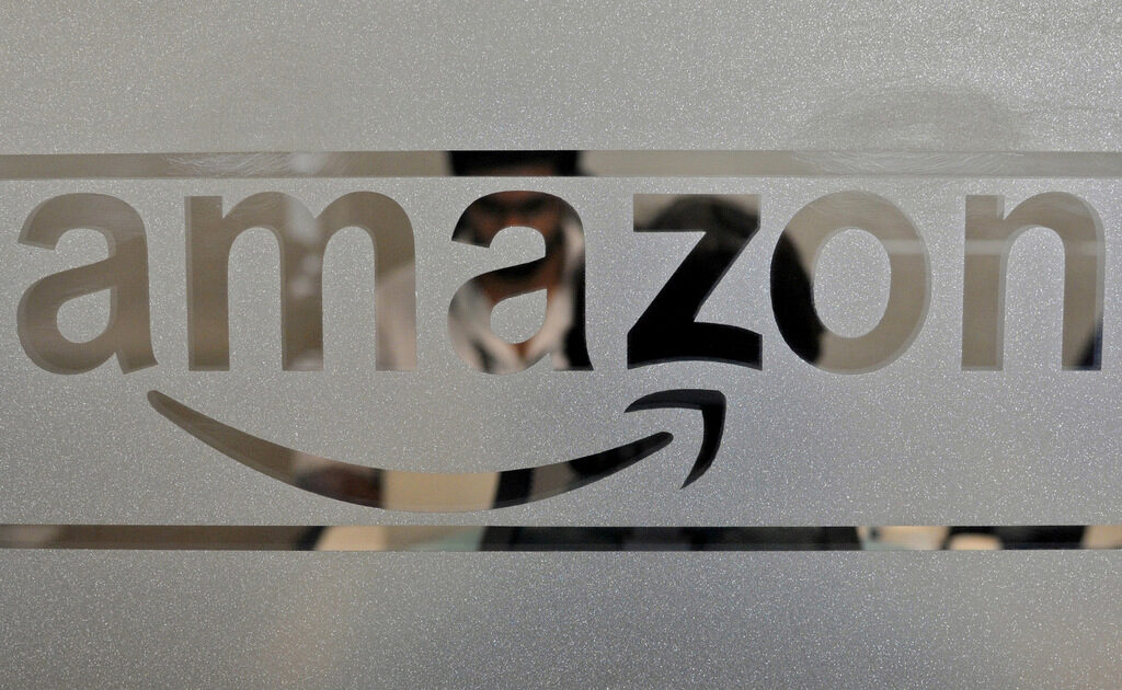 В рекордна сделка Amazon купува бакалиите Whole Foods за $13.7 млрд.