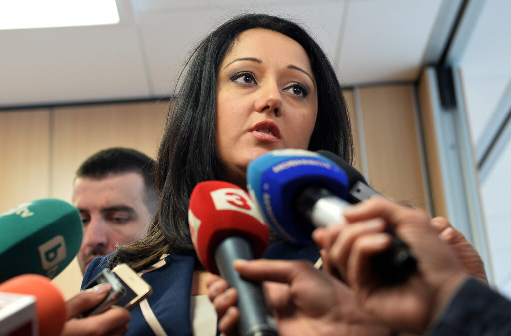 Лиляна Павлова Лиляна Павлова