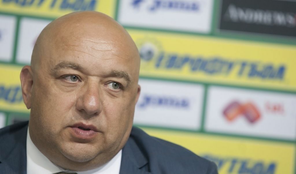 Спортното министерство реши да не подновява лиценза на БФШ