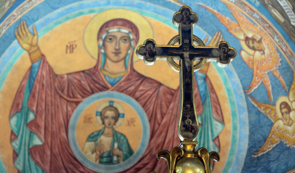 Християните почитат днес Света Богородица Християните почитат днес Света Богородица