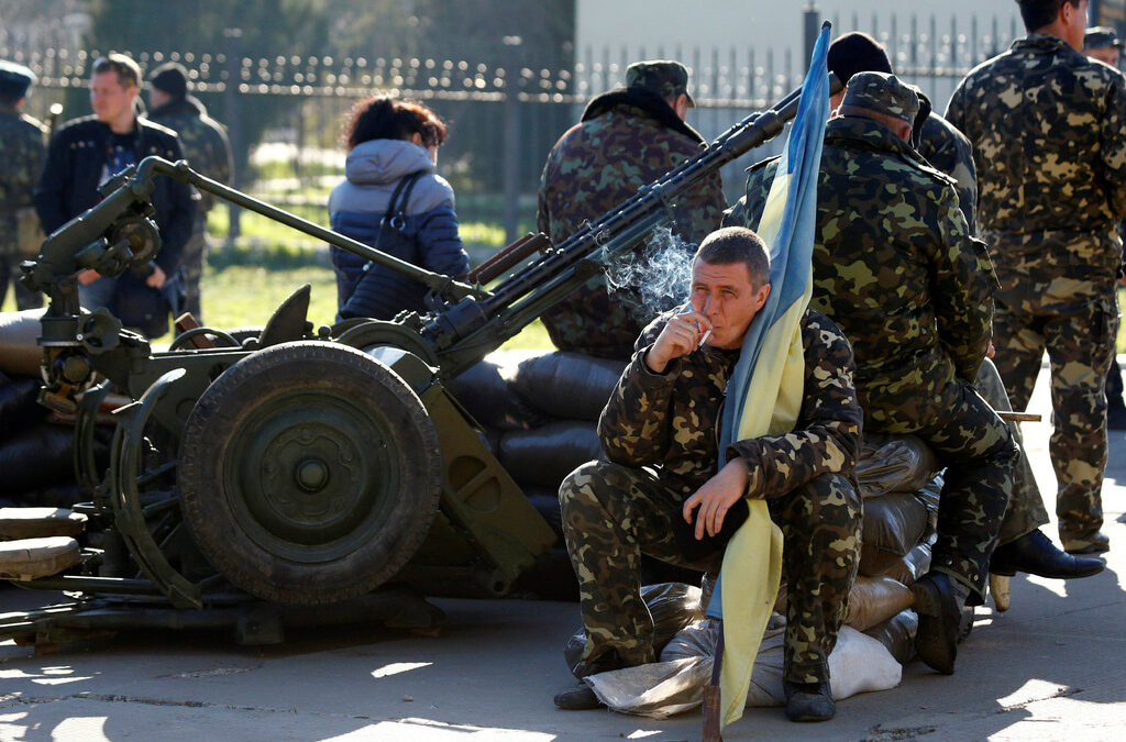 Украинска база в град Белбек в Крим, март 2014 г. Украинска база в град Белбек в Крим, март 2014 г.