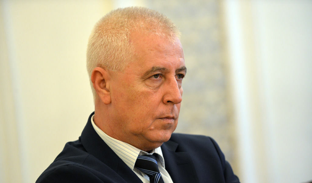 Николай Петров