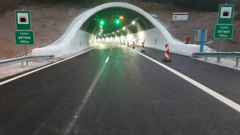 Тръбата на тунел "Витиня" в посока София ще бъде затворена за ремонт до края на ноември