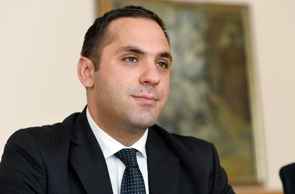 Министърът на икономиката Емил Караниколов