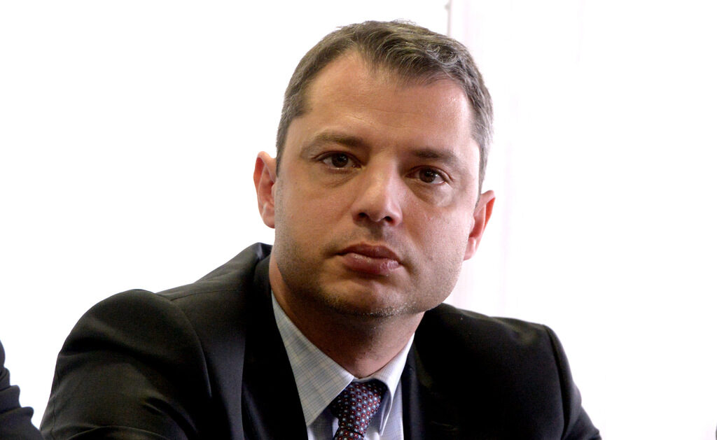 Делян Добрев