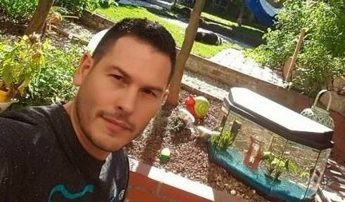 Профилната снимка на "Александър Николов" - според запознати със случая това не е истинската му снимка, но не е ясно кой и мъжът на кадрите, които ползва