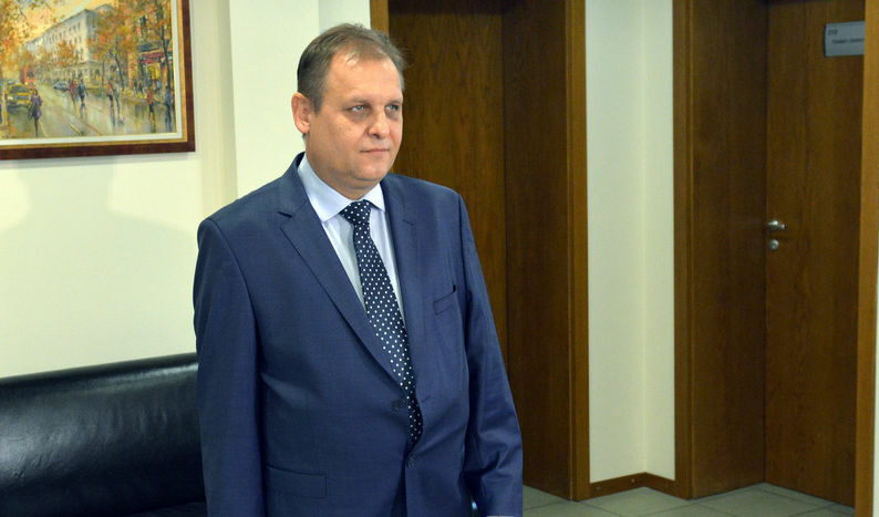 Георги Чолаков преди задаването на въпроси от съдебния съвет Георги Чолаков преди задаването на въпроси от съдебния съвет