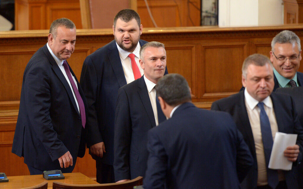 Делян Пеевски дойде в Народното събрание за конституирането на 44-ия парламент на 19 април т.г.