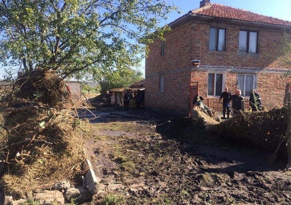 Частичното бедствено положение остава в Бургаско