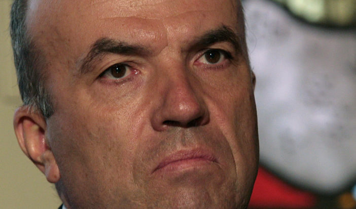 Николай Милков по времето когато е постоянен секретар по отбраната при военния министър Аню Ангелов.