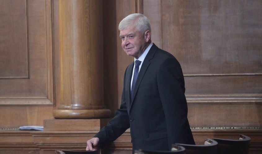 Депутатите избраха Кирил Ананиев за министър на здравеопазването Депутатите избраха Кирил Ананиев за министър на здравеопазването