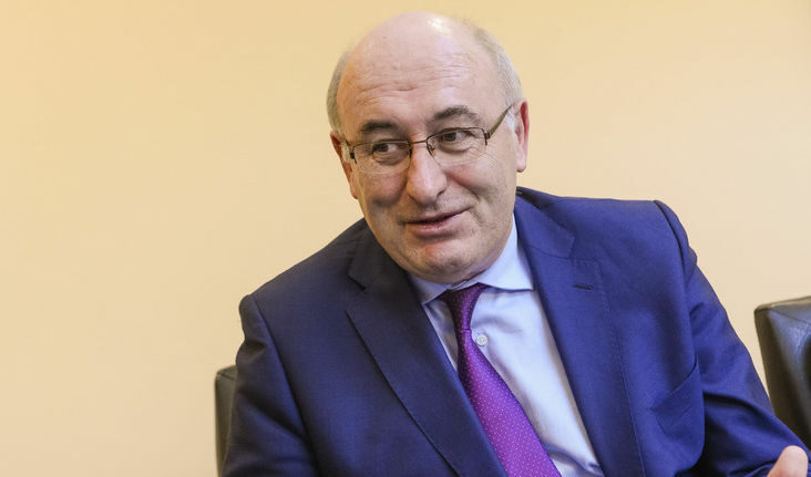 Български фирми придружават еврокомисаря по земеделие при посещения в Иран и Саудитска Арабия