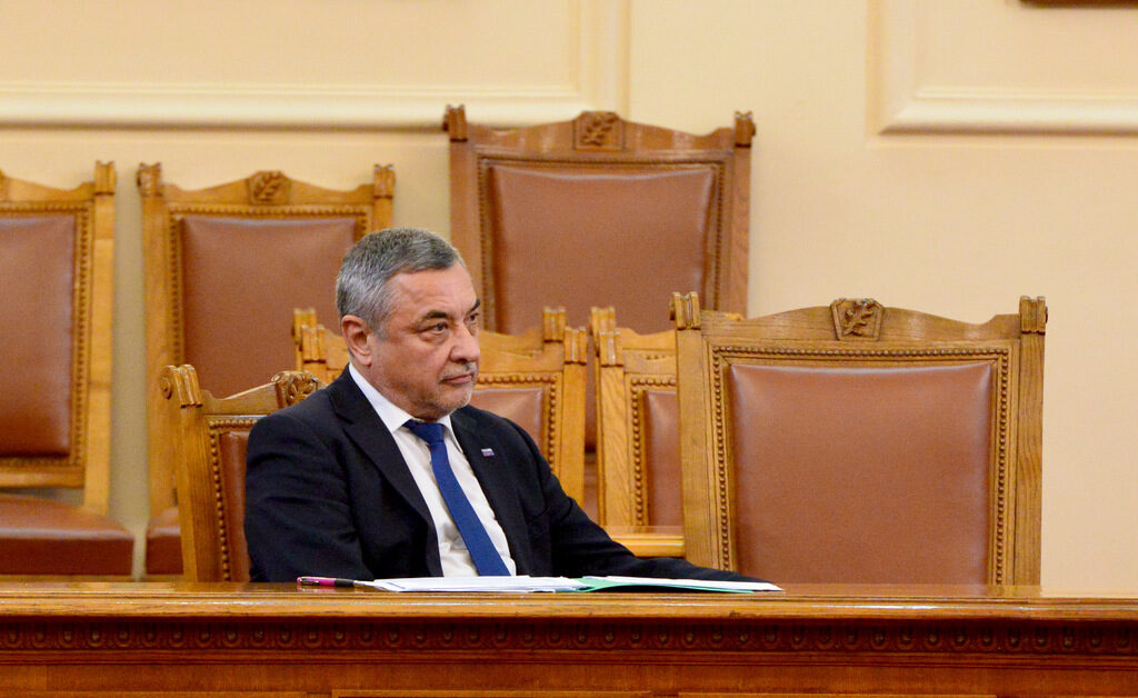 Валери Симеонов: Демографските проблеми са сред най-тежките за България