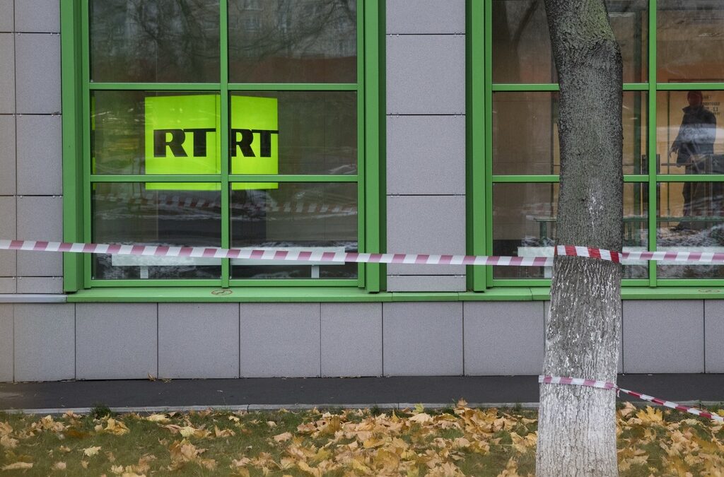 Руският Сенат прие закона, позволяващ медии да бъдат регистрирани като чуждестранни агенти Руският Сенат прие закона, позволяващ медии да бъдат регистрирани като чуждестранни агенти