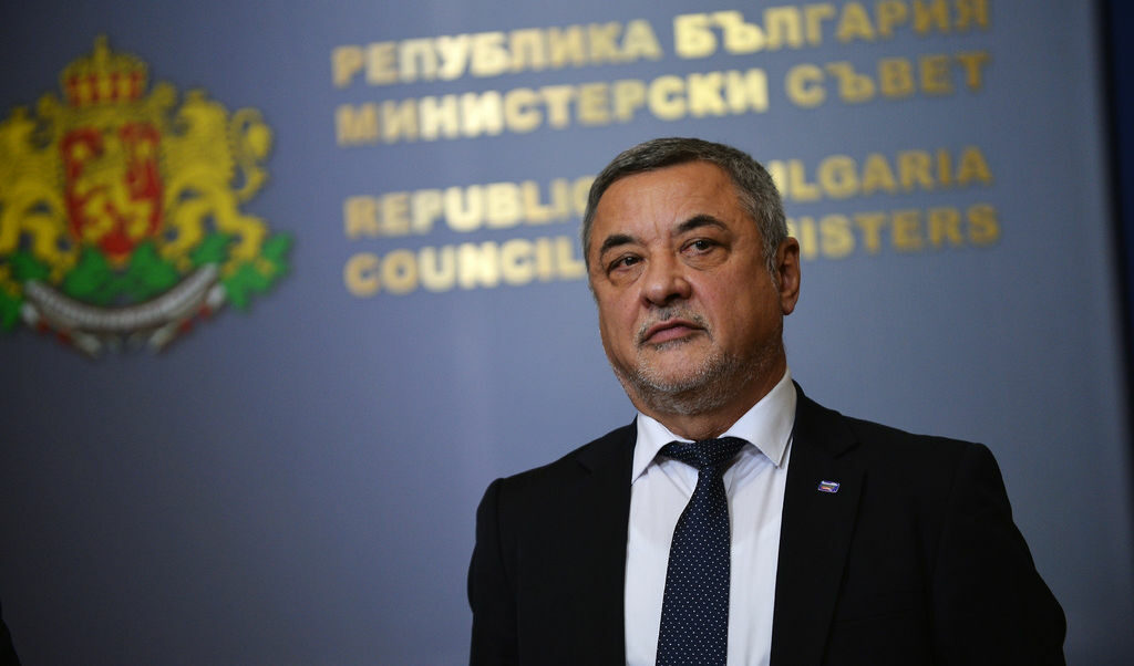Исканията на Ердоган са провокация, смята Валери Симеонов
