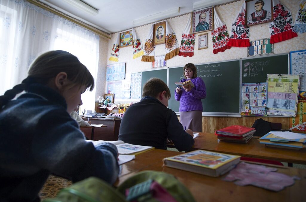 Съседите на Украйна с право критикуват новия образователен закон, каза Венецианската комисия