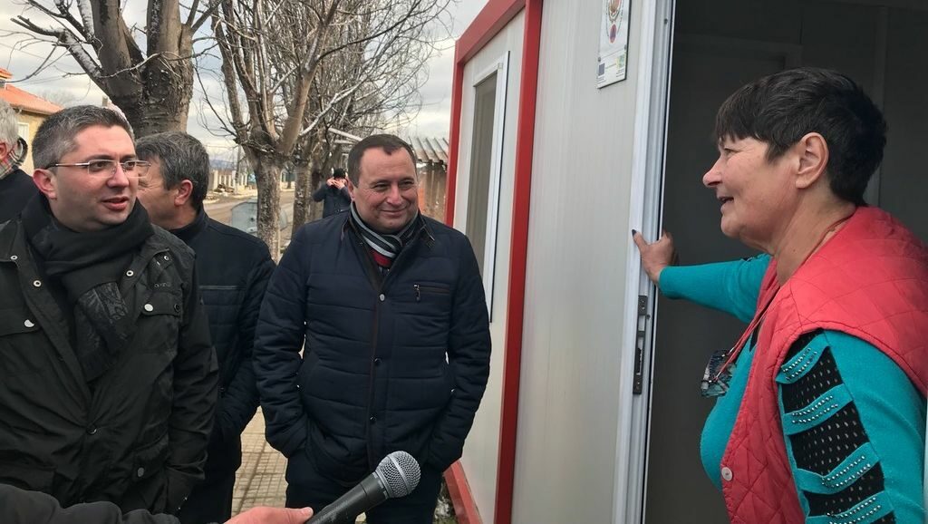 Нанков получи уверение от кмета на Хитрино, че никой пострадал не е получил по-малко от предвидените средства